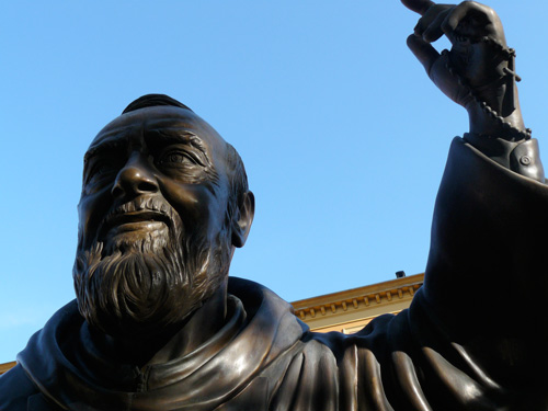 Padrepio a Bologna: I know Kung-Fu!